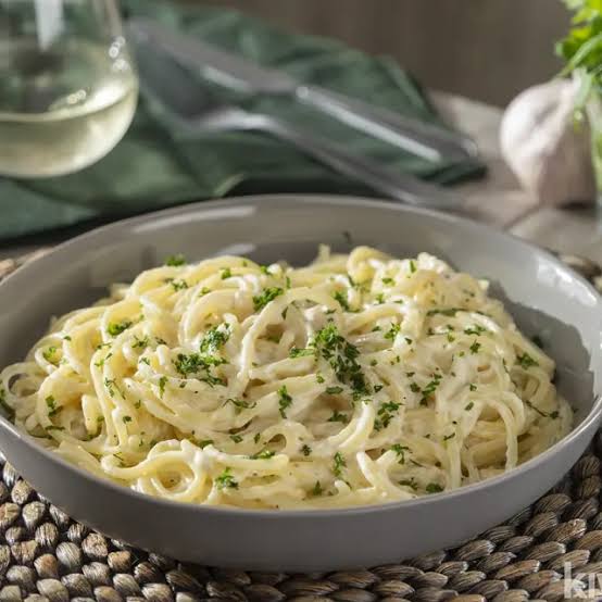 PASTA BLANCHE